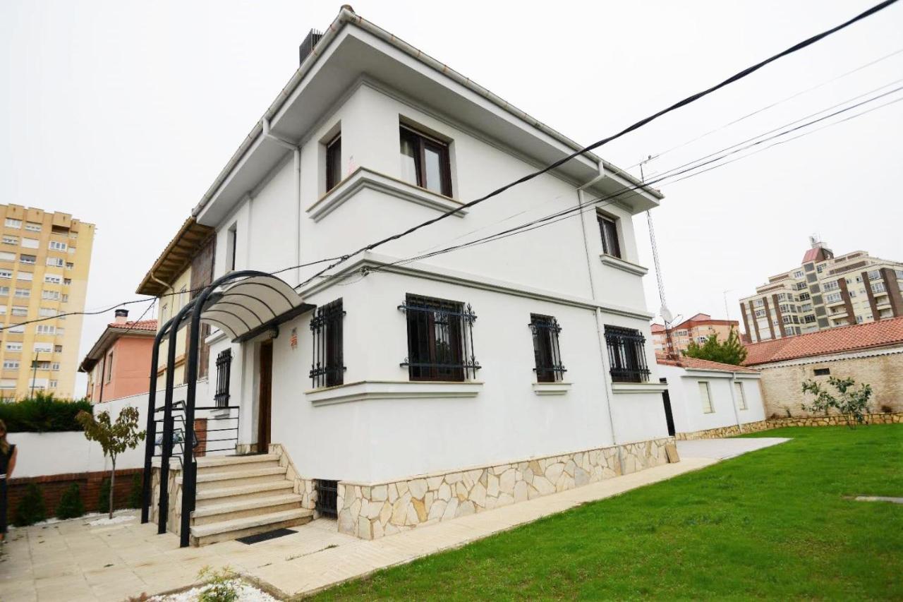 Housing Leon Casa Con Jardinヴィラ エクステリア 写真