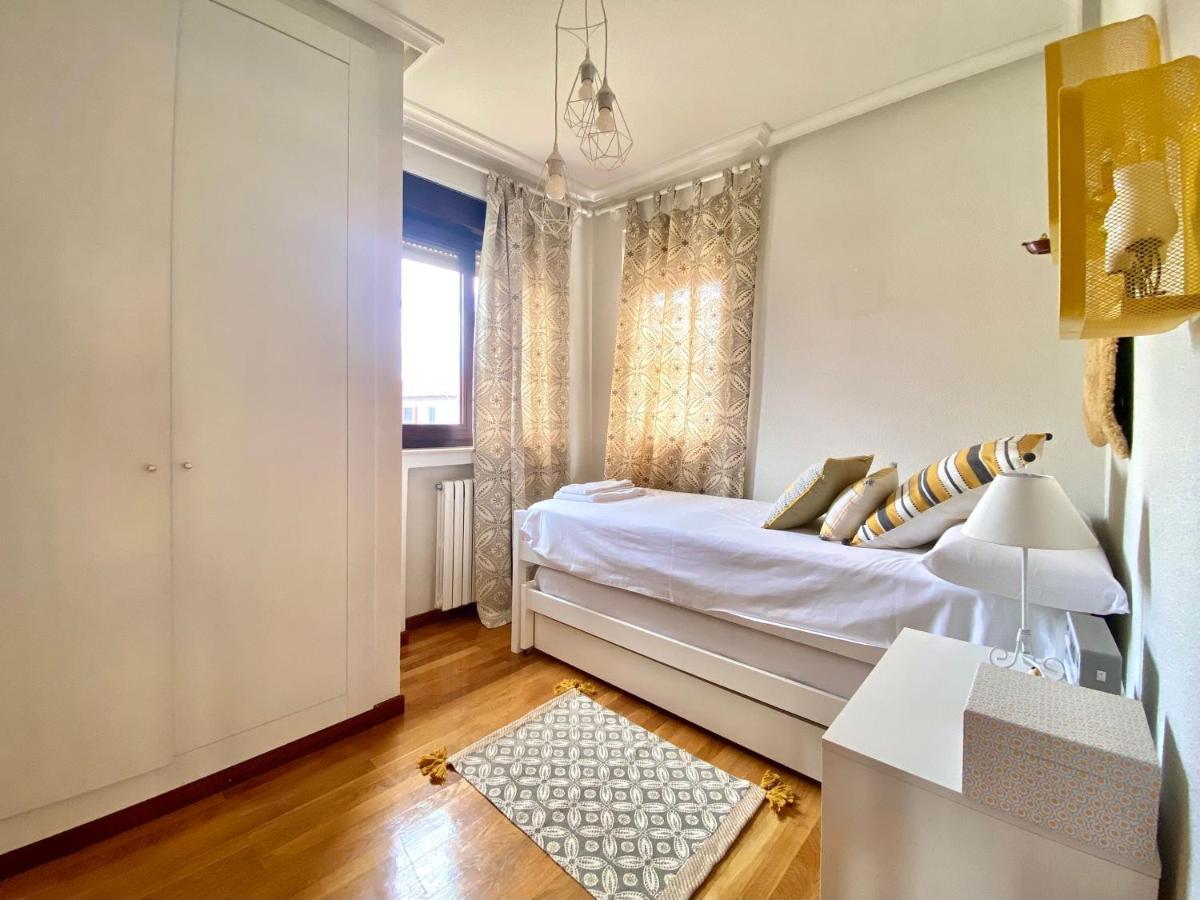 Housing Leon Casa Con Jardinヴィラ エクステリア 写真