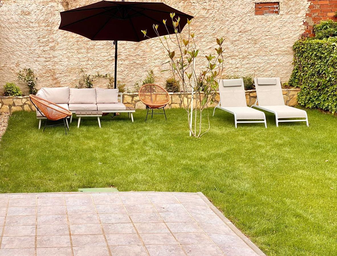 Housing Leon Casa Con Jardinヴィラ エクステリア 写真